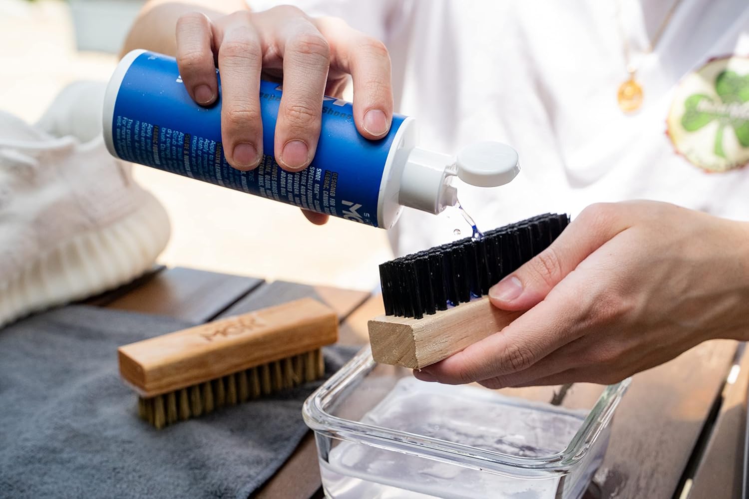 Shoe Cleaner Kit with Premium  - مراجعة Sneaker Cleaning Kit وسعره