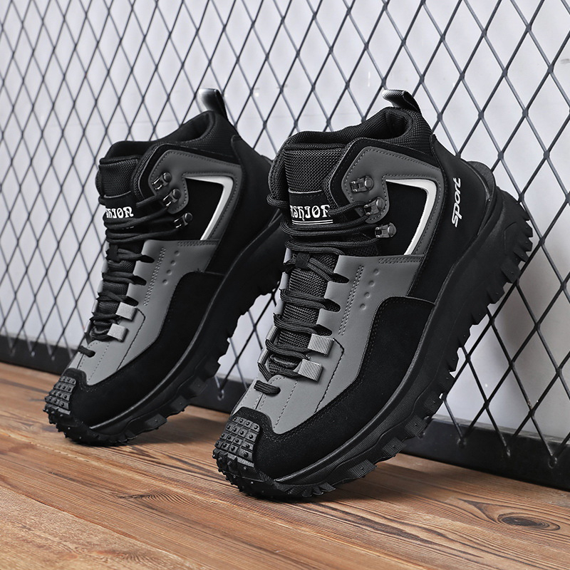 Black And Tan Mid Top Hiking B - مراجعة Sneaker Zone وسعره