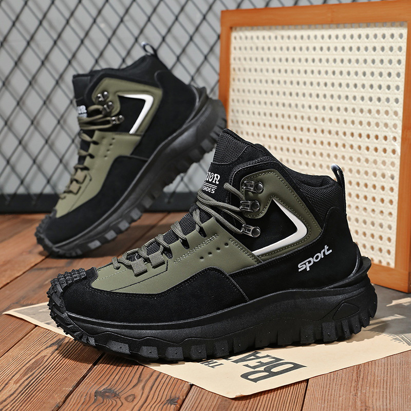 Black And Tan Mid Top Hiking B - مراجعة Sneaker Zone وسعره