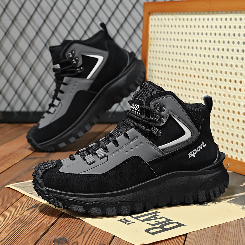 Black And Tan Mid Top Hiking B - مراجعة Sneaker Zone وسعره